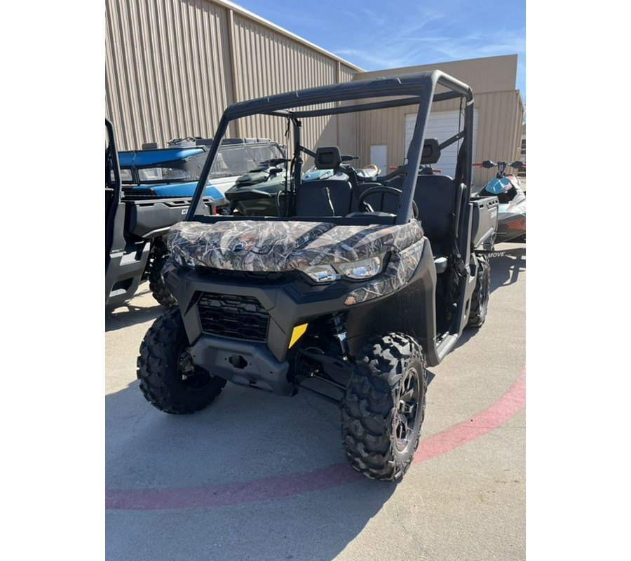 2024 Can-Am™ Defender DPS HD9