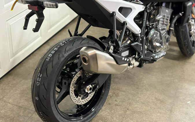 2027 KTM 990 Duke