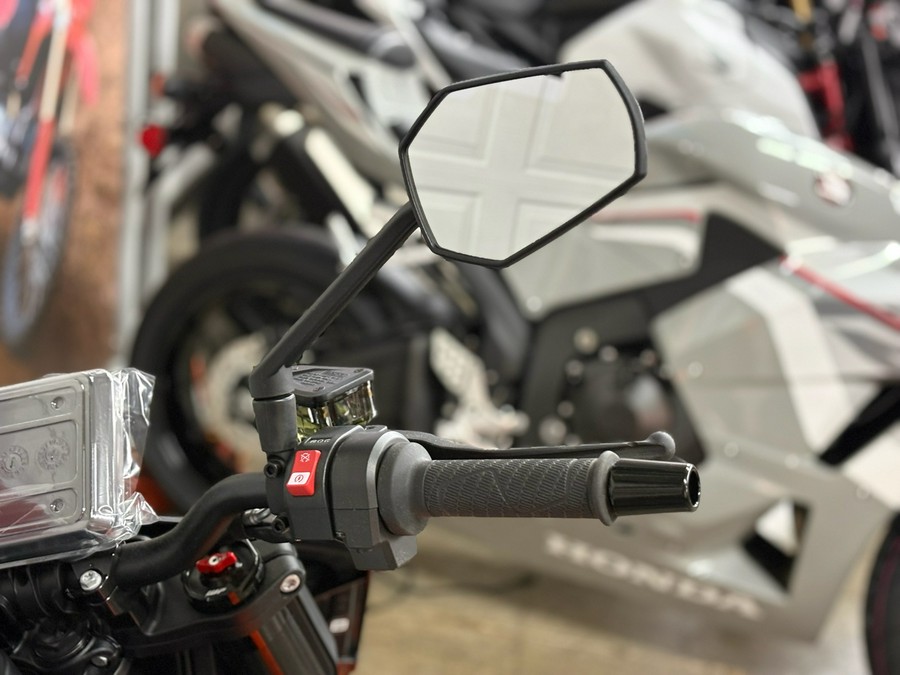 2027 KTM 990 Duke