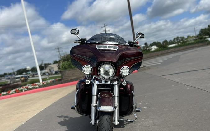 2018 Harley-Davidson® FLHTKL Ultra Limited Low Twisted Cherry 636910