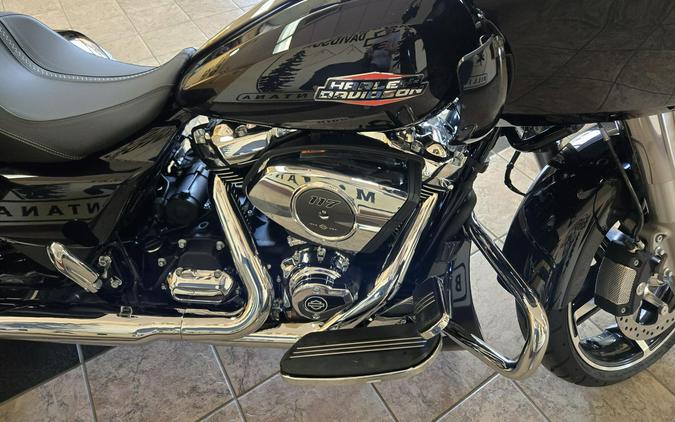 2026 Harley-Davidson® Road Glide® Vivid Black Chrome Trim