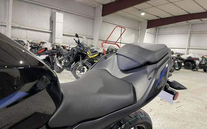 2025 Kawasaki Ninja® 500 ABS Metallic Flat Spark Black/Metallic Spark Black