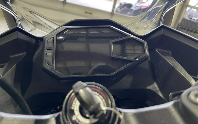 2025 Kawasaki Ninja® 500 ABS Metallic Flat Spark Black/Metallic Spark Black