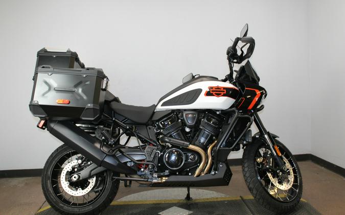 2026 Harley-Davidson® Pan America 1250 Limited White Onyx Pearl