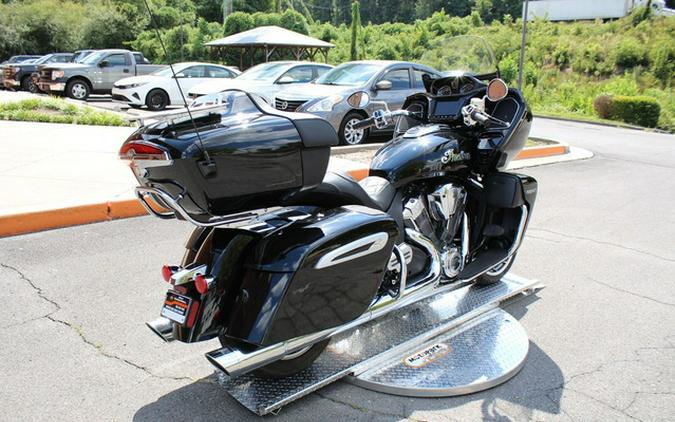 2025 Indian Pursuit Limited Black Metallic