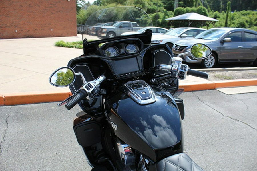 2025 Indian Pursuit Limited Black Metallic