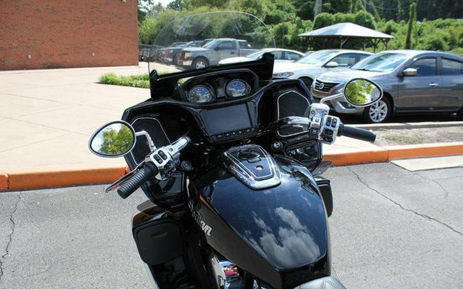 2025 Indian Pursuit Limited Black Metallic