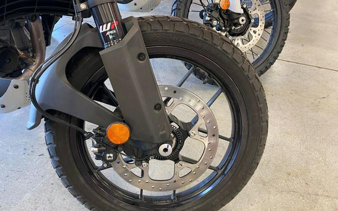 2025 KTM Adventure 390 X