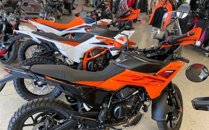 2025 KTM Adventure 390 X