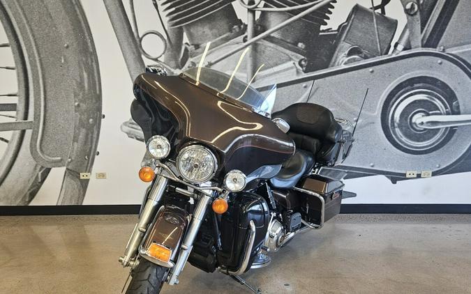FLHTCUSE8-ANV 2013 CVO Ultra Classic Electra Glide 110th Anniversary Edition