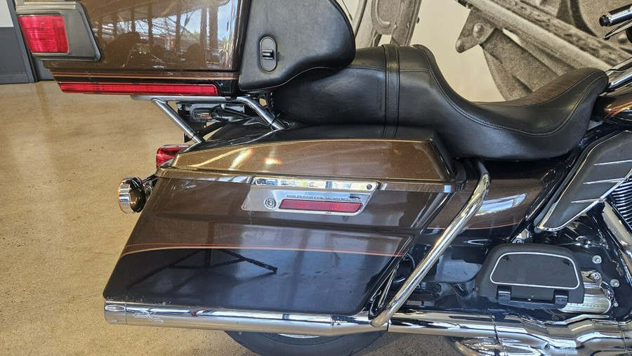 2013 CVO Ultra Classic Electra Glide 110th Anniversary Edition FLHTCUSE8-ANV
