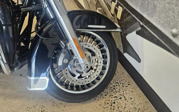 FLHTCUSE8-ANV 2013 CVO Ultra Classic Electra Glide 110th Anniversary Edition