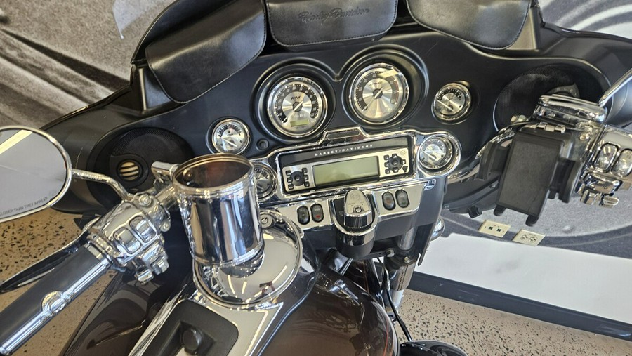 2013 CVO Ultra Classic Electra Glide 110th Anniversary Edition FLHTCUSE8-ANV