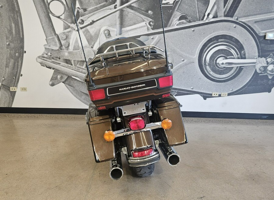 2013 CVO Ultra Classic Electra Glide 110th Anniversary Edition FLHTCUSE8-ANV