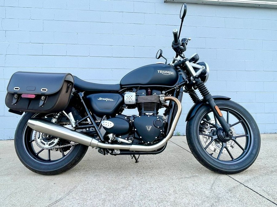 2018 Triumph Street Twin Jet Black