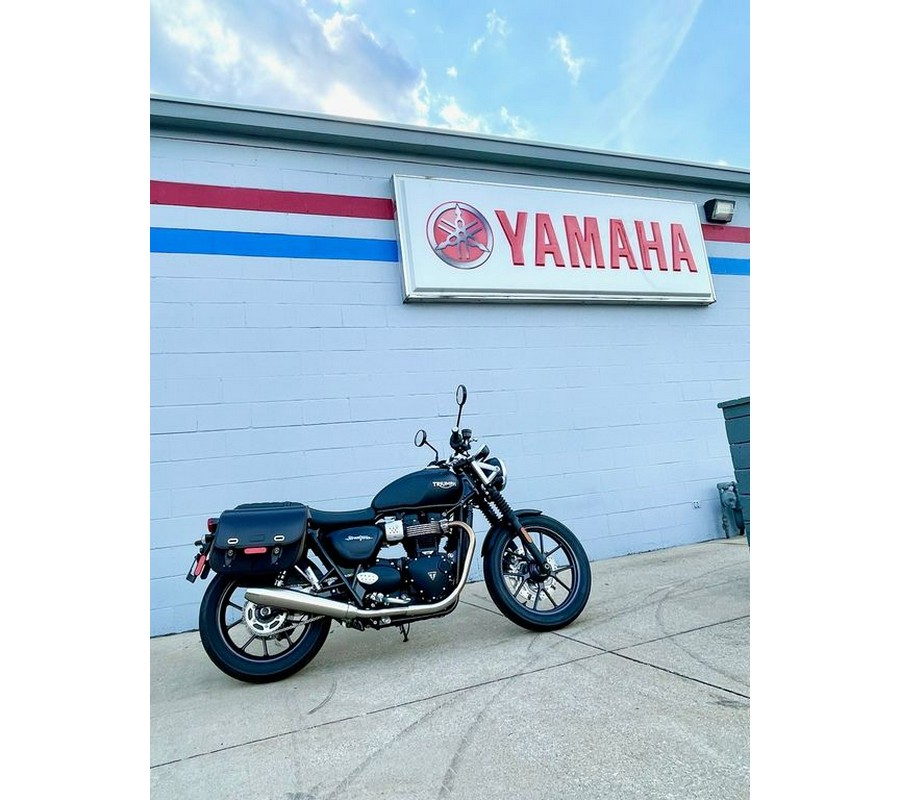 2018 Triumph Street Twin Jet Black