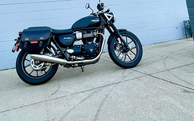 2018 Triumph Street Twin Jet Black