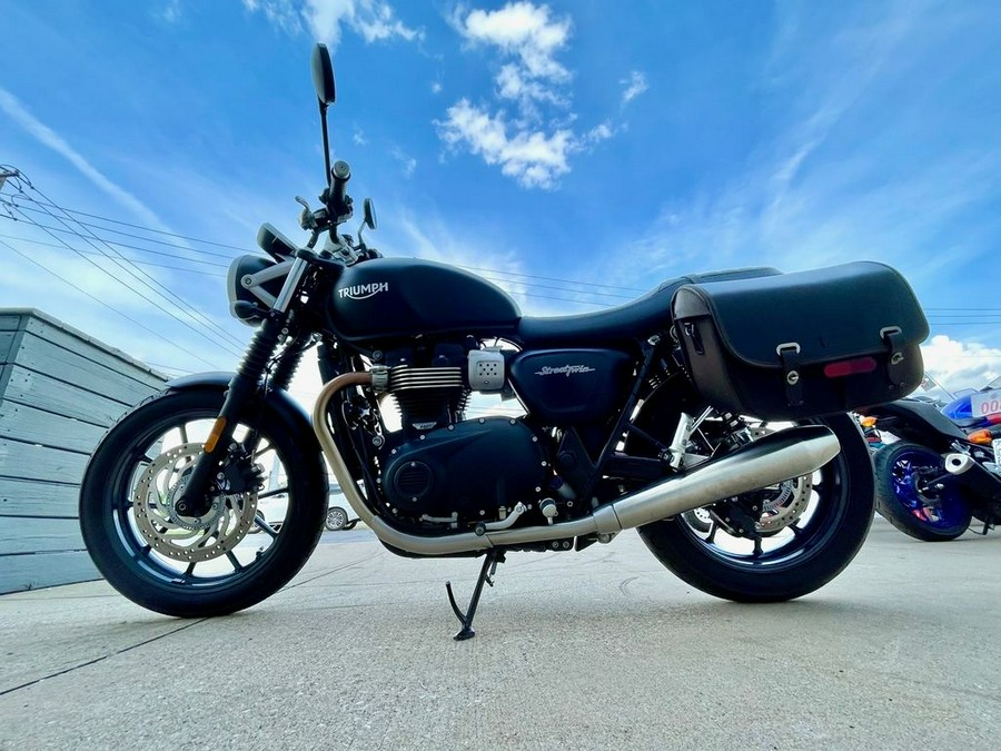 2018 Triumph Street Twin Jet Black