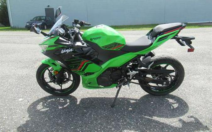 2023 Kawasaki Ninja 400 ABS KRT Edition