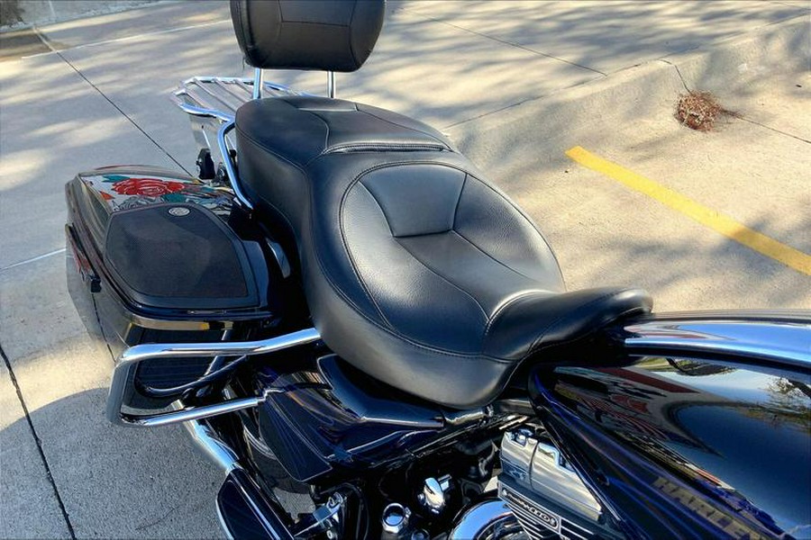 2016 Harley-Davidson® FLHXSE - CVO™ Street Glide®