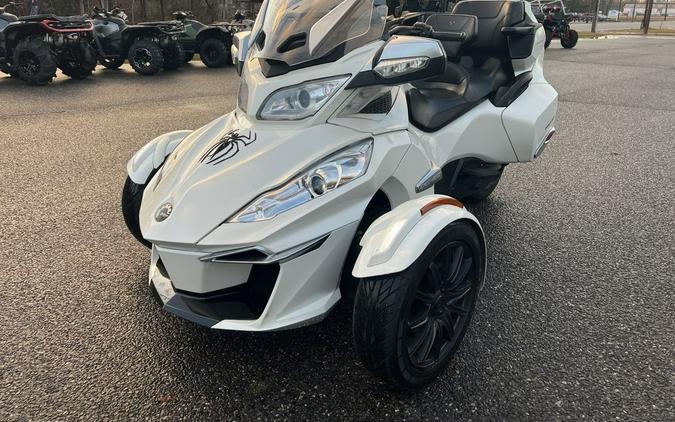2017 Can-Am® Spyder® RT-S 6-Speed Semi-Automatic (SE6)