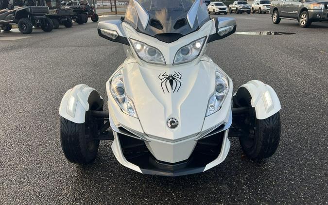 2017 Can-Am® Spyder® RT-S 6-Speed Semi-Automatic (SE6)