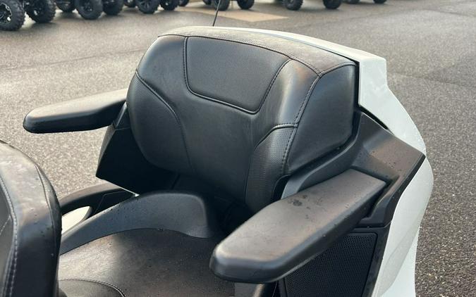 2017 Can-Am® Spyder® RT-S 6-Speed Semi-Automatic (SE6)
