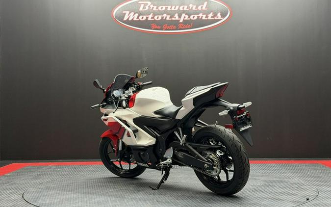 2026 Yamaha YZF R3