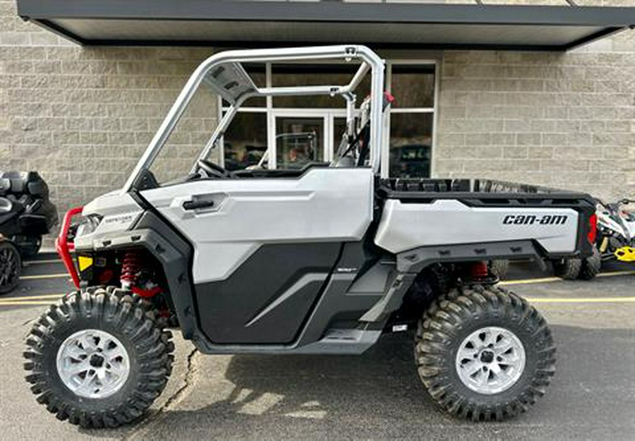 2024 Can-Am Defender X MR With Half Doors HD10