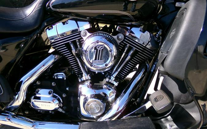 2011 Harley-Davidson® FLHTCU - Ultra Classic® Electra Glide®