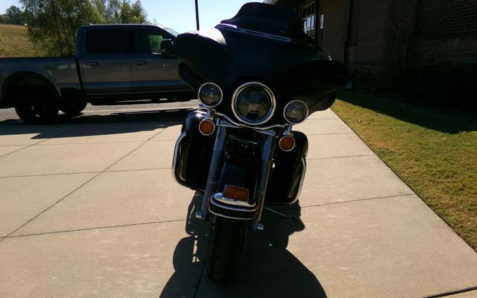 2011 Harley-Davidson® FLHTCU - Ultra Classic® Electra Glide®