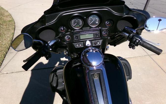 2011 Harley-Davidson® FLHTCU - Ultra Classic® Electra Glide®