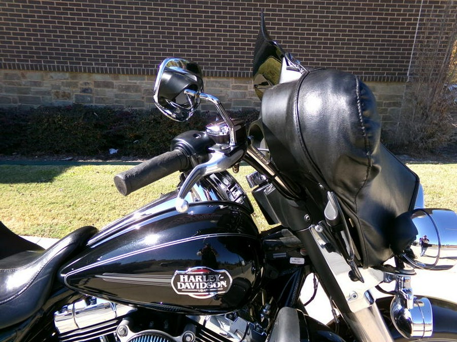 2011 Harley-Davidson® FLHTCU - Ultra Classic® Electra Glide®