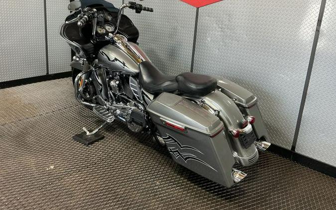 2017 Harley-Davidson Road Glide Base