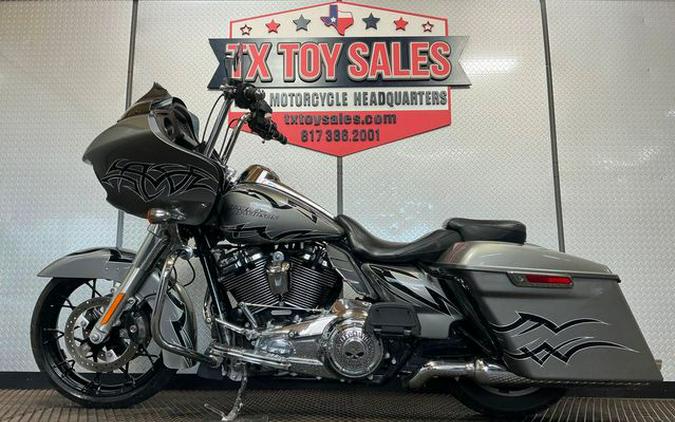 2017 Harley-Davidson Road Glide Base