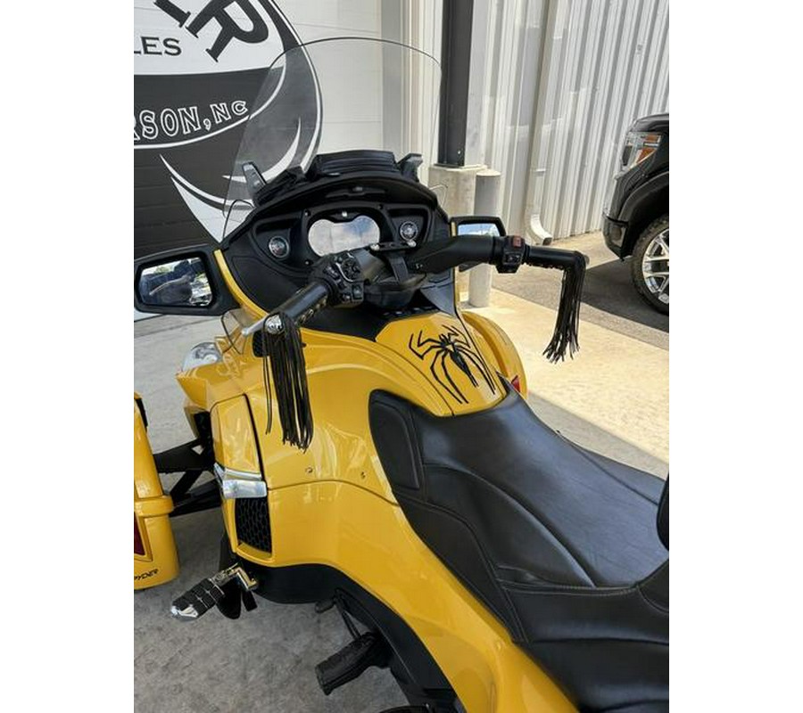 2014 Can-Am® Spyder® RT-S SM6