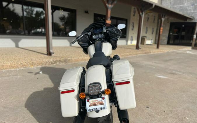 2023 Harley-Davidson® Road Glide® ST White Sand Pearl - Black Finish