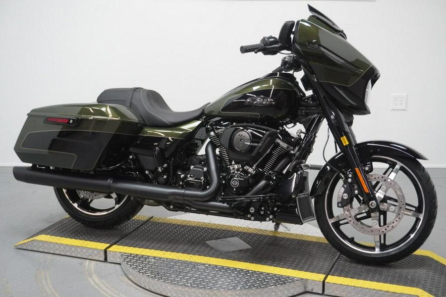 2026 Harley-Davidson® Street Glide® Olive Steel Metallic / Vivid Black Black Trim