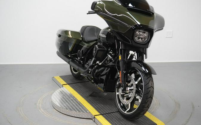 2026 Harley-Davidson® Street Glide® Olive Steel Metallic / Vivid Black Black Trim