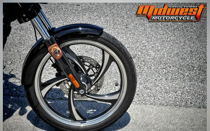 2012 Vegas 8-Ball® - Victory Motorcycles