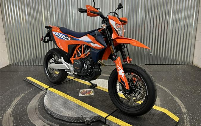 2024 KTM 690 SMC R