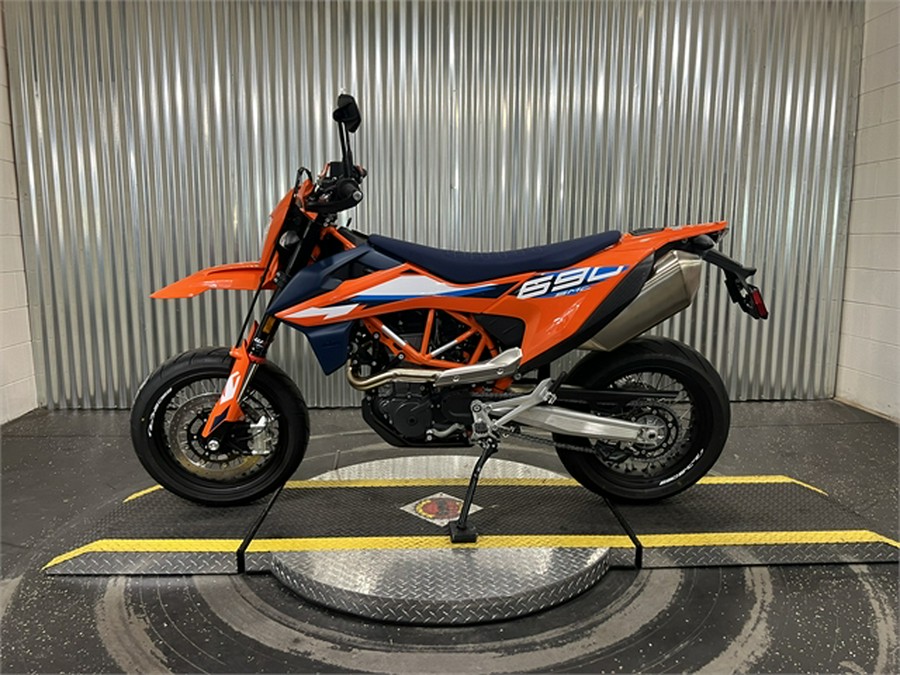 2024 KTM 690 SMC R