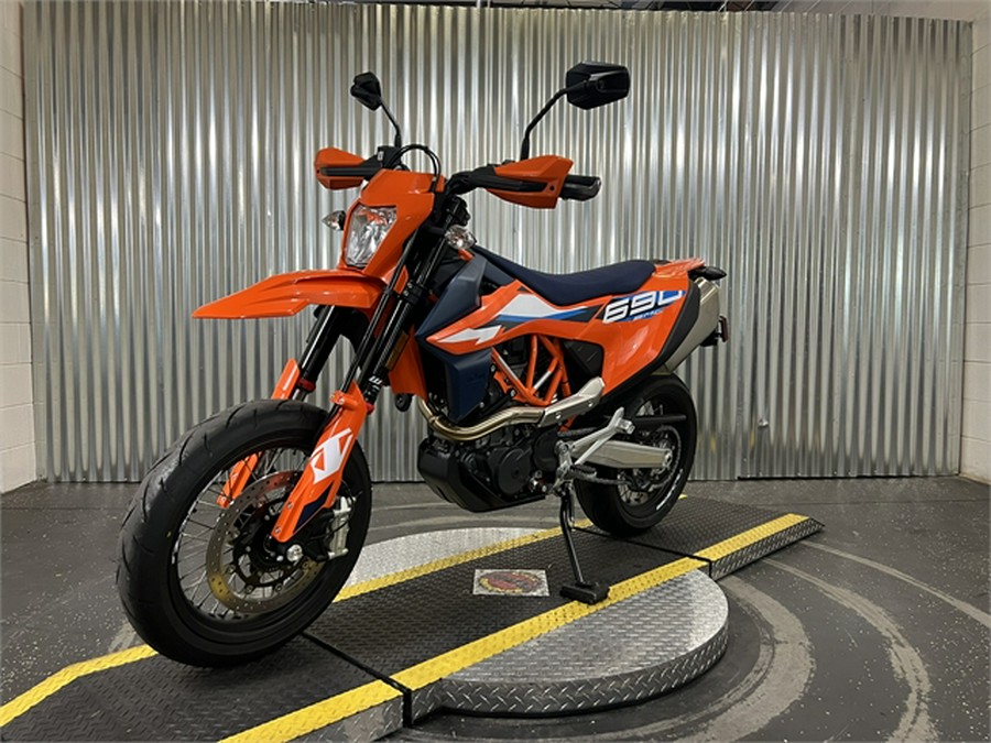 2024 KTM 690 SMC R