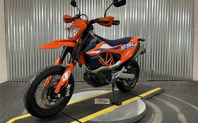 2024 KTM 690 SMC R