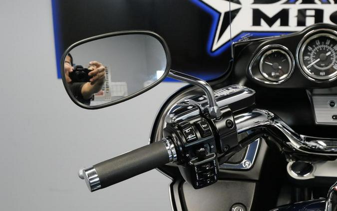 2025 Kawasaki Vulcan® 1700 Voyager® ABS