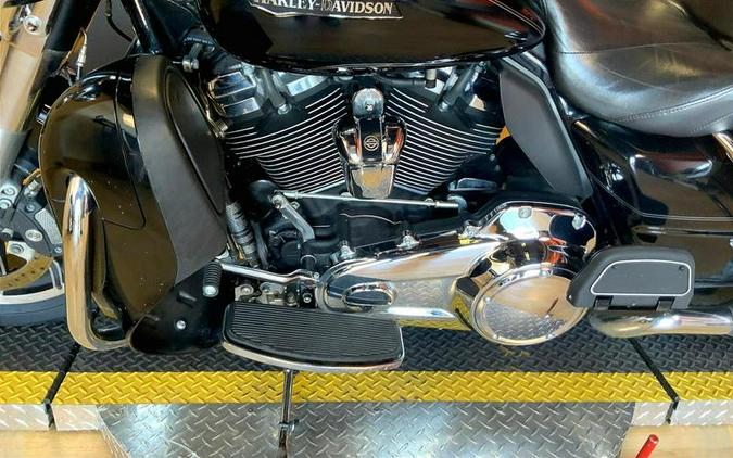 2017 Harley-Davidson® FLHTCU - Electra Glide® Ultra Classic®