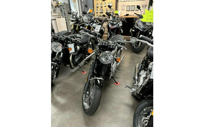 2025 Triumph Bonneville T120 (ICON)