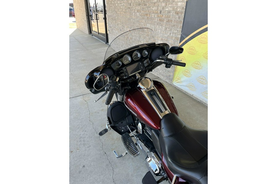 2015 Harley-Davidson® FLHTK Ultra Limited