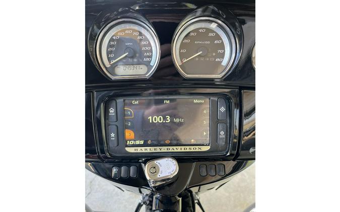 2015 Harley-Davidson® FLHTK Ultra Limited