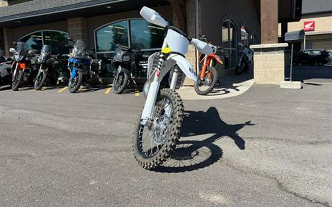 2025 Husqvarna TX 300